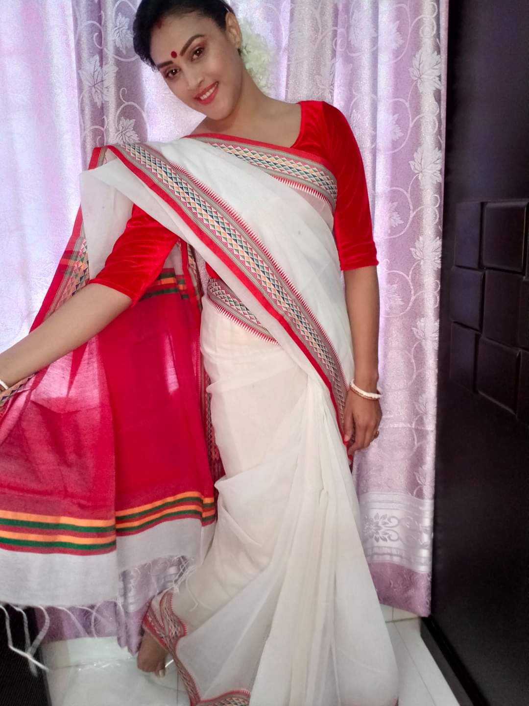 rongdhonu par saree